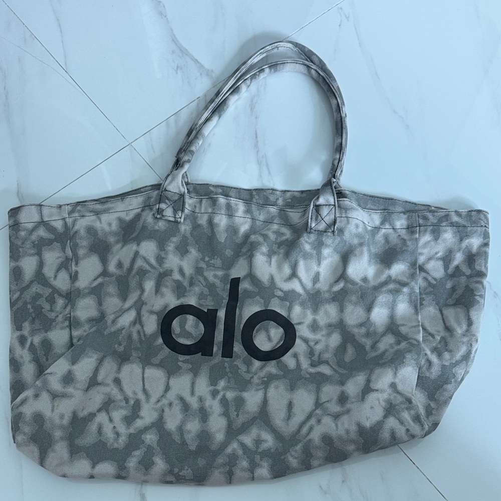 ALO Yoga Black and Gray Women's Tote Bag